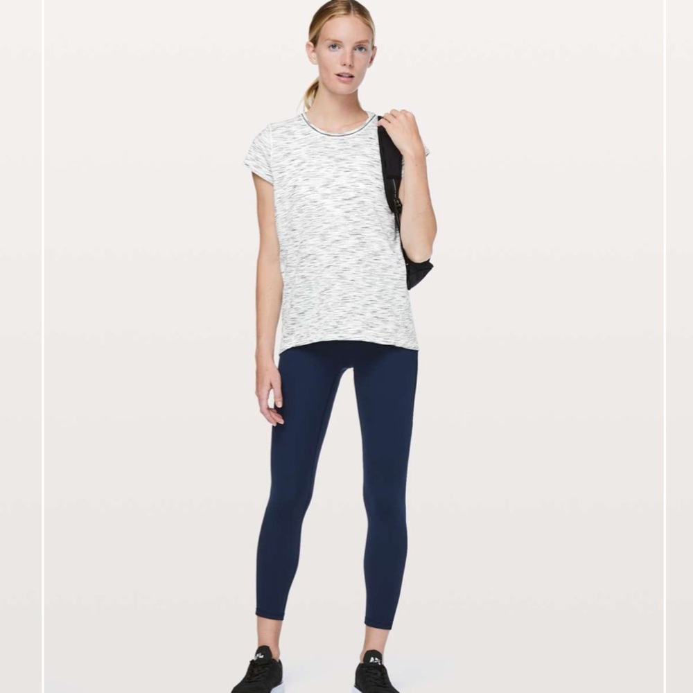 Lululemon Another Mile short sleeve Sz 6